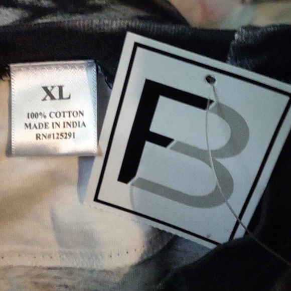 BOGO NWT 1616 HOLDINGS Cotton Tie-Dye Crewneck Short-Sleeve Halloween Teeshirt - Picture 3 of 3